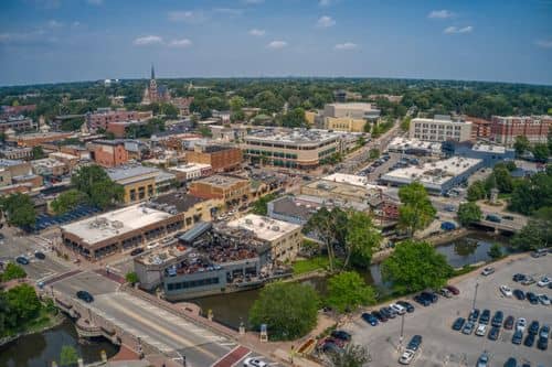 Foto panorámica de Naperville, IL