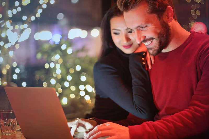 People booking tickets online