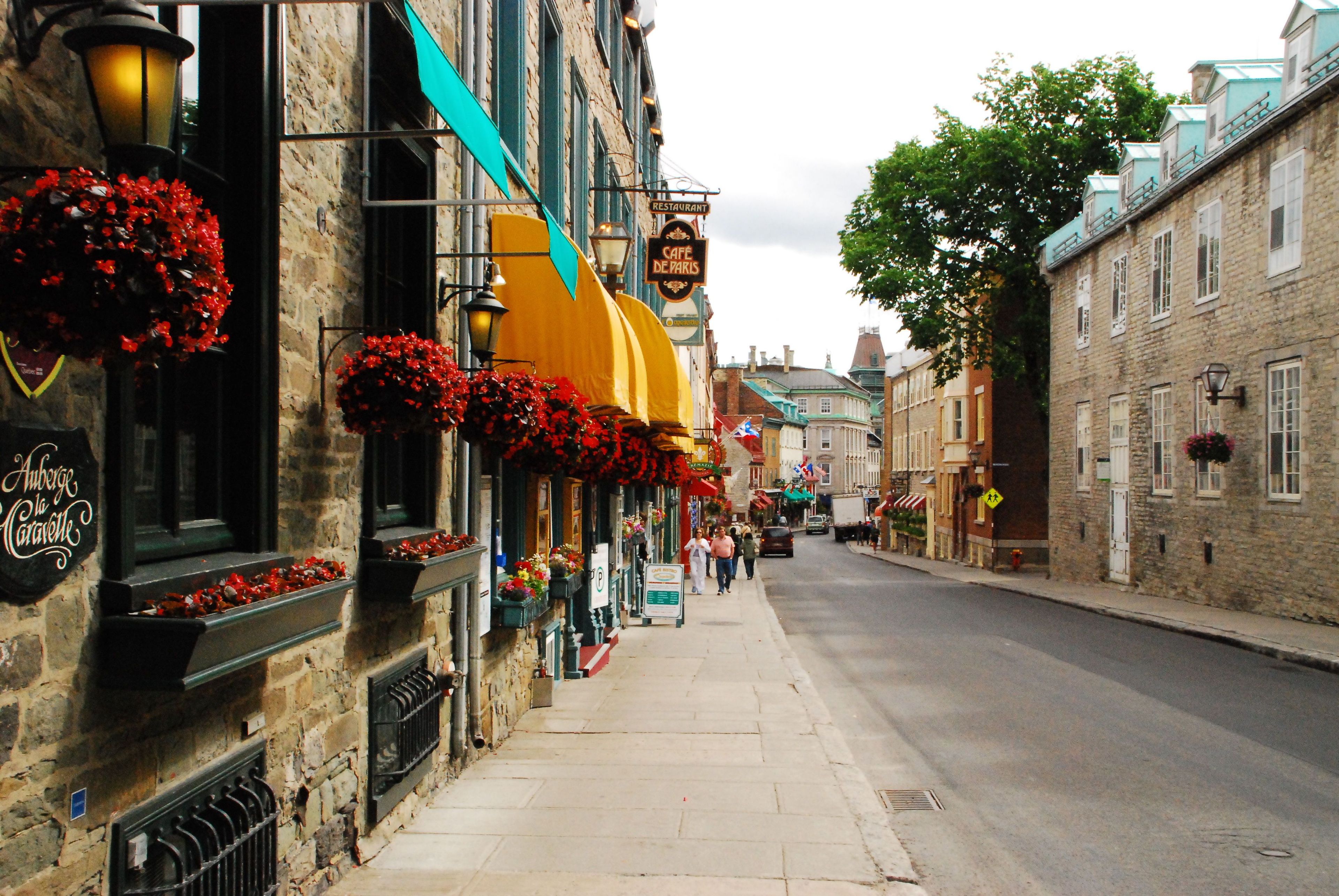 Scenic photo of Quebec